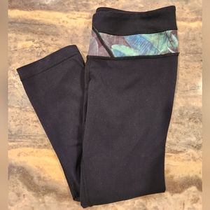 Lululemon Black with Floral Band Legging Size 6